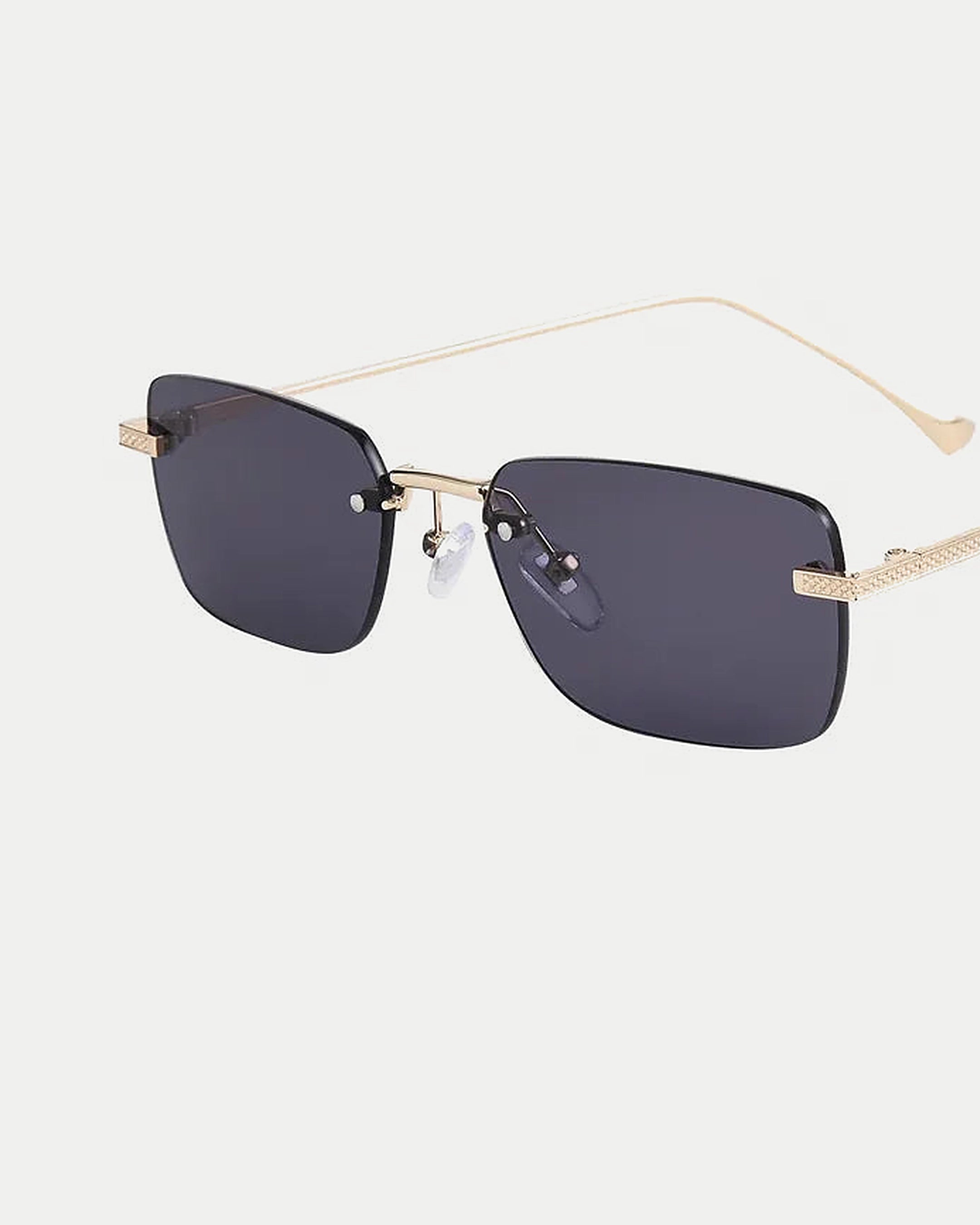 #color_Black Lenses / Gold Frame